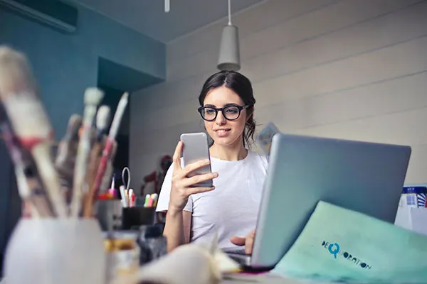 Komunikasi Bisnis di Era Digital: Tips Efektif lewat Email dan Zoom